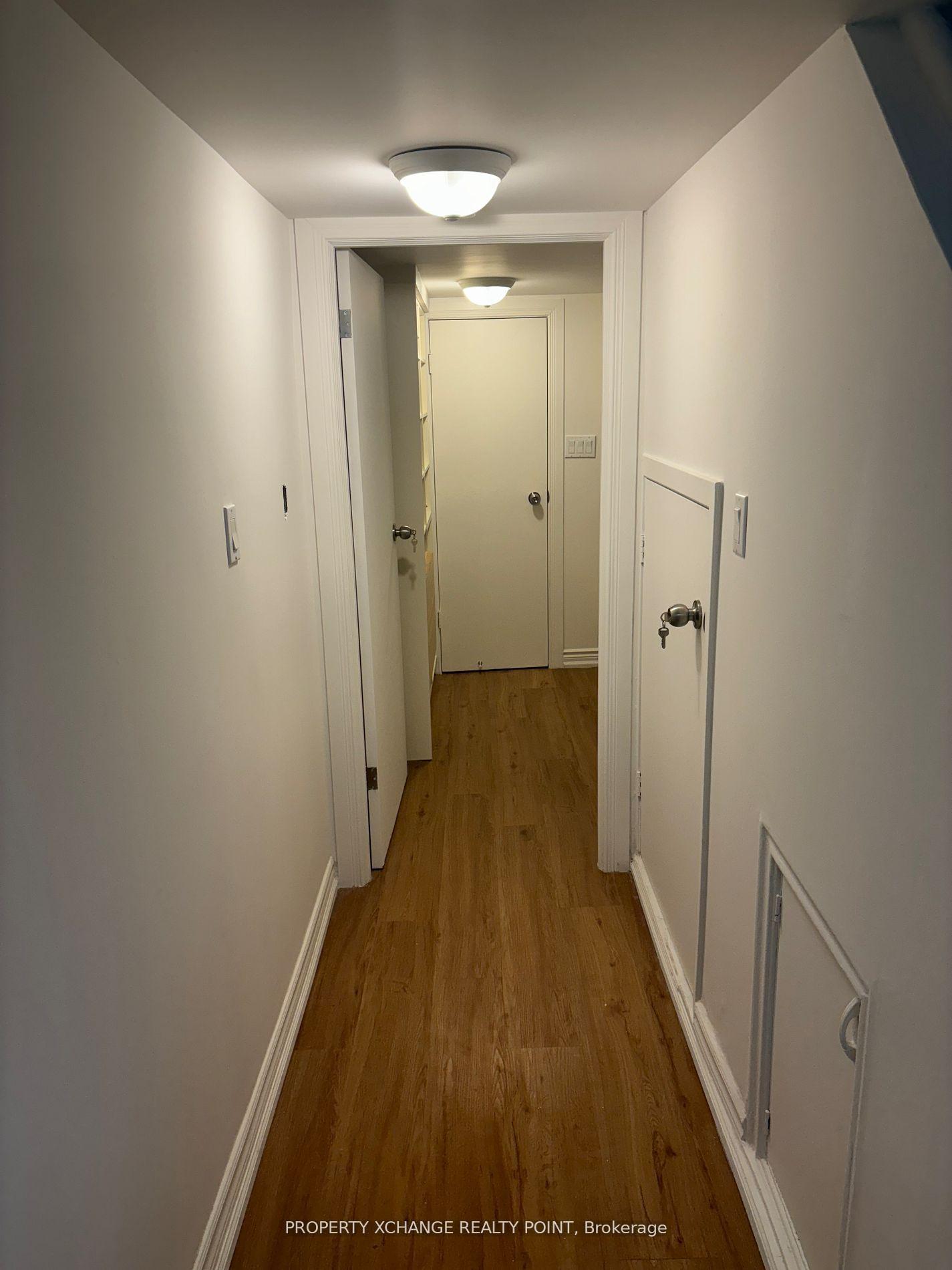 Photo 3 of 17 Holmesdale Crescent, Toronto, Caledonia-Fairbank — HOMEH