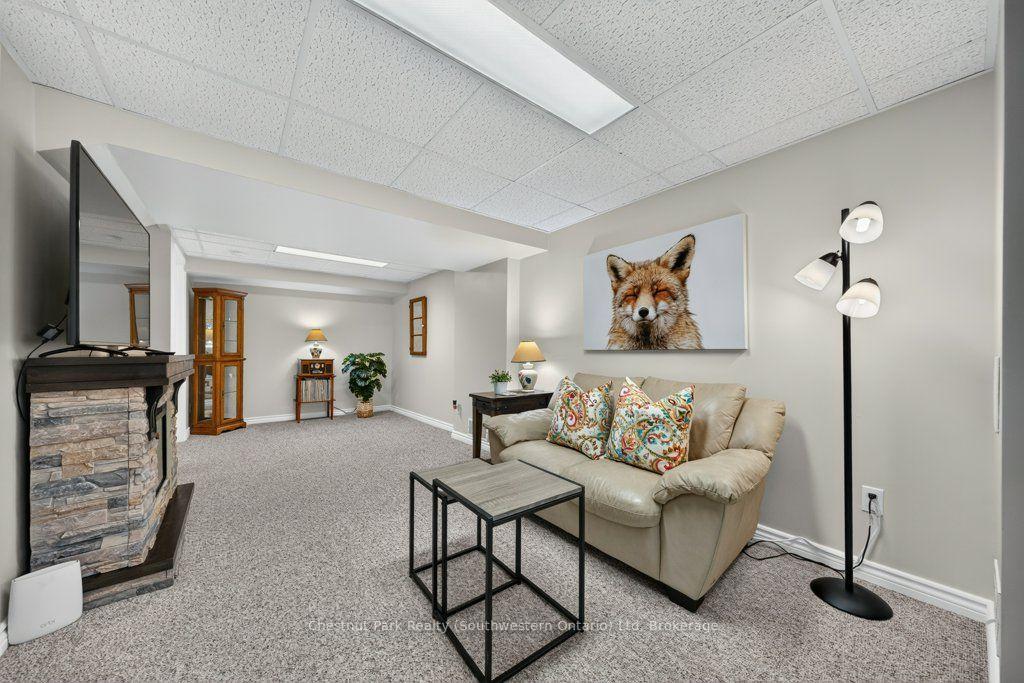 Photo 5 of Unit 48, 31 Schroder Crescent, Guelph, Grange Road — HOMEH