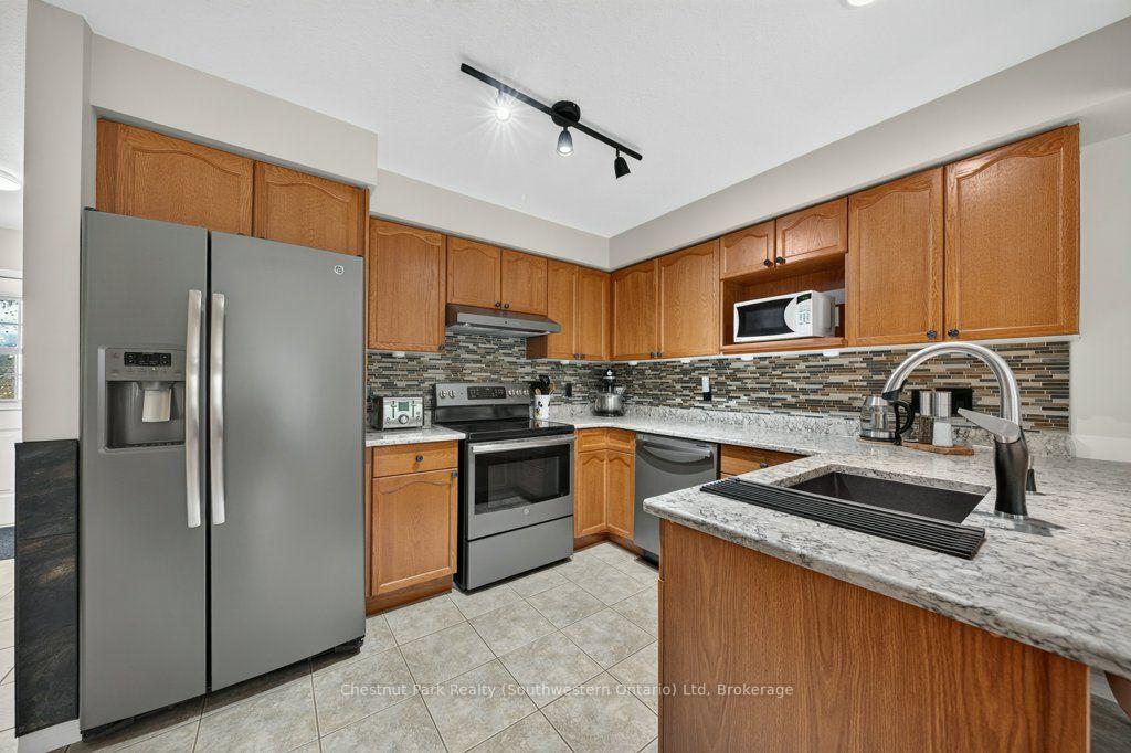 Photo 17 of Unit 48, 31 Schroder Crescent, Guelph, Grange Road — HOMEH