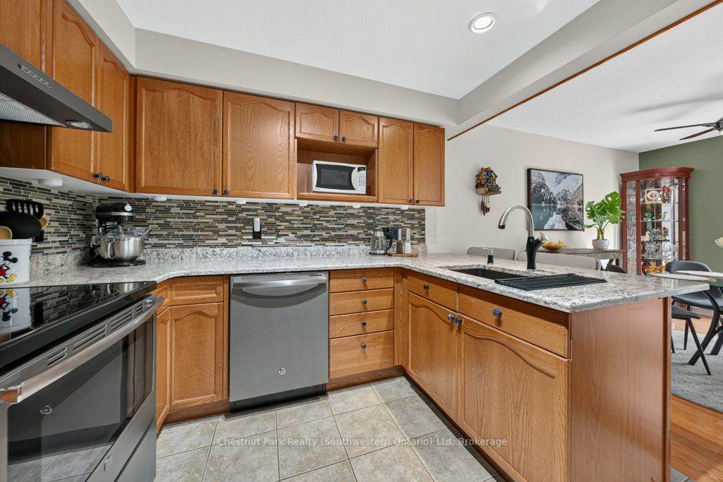 Photo 21 of Unit 48, 31 Schroder Crescent, Guelph, Grange Road — HOMEH