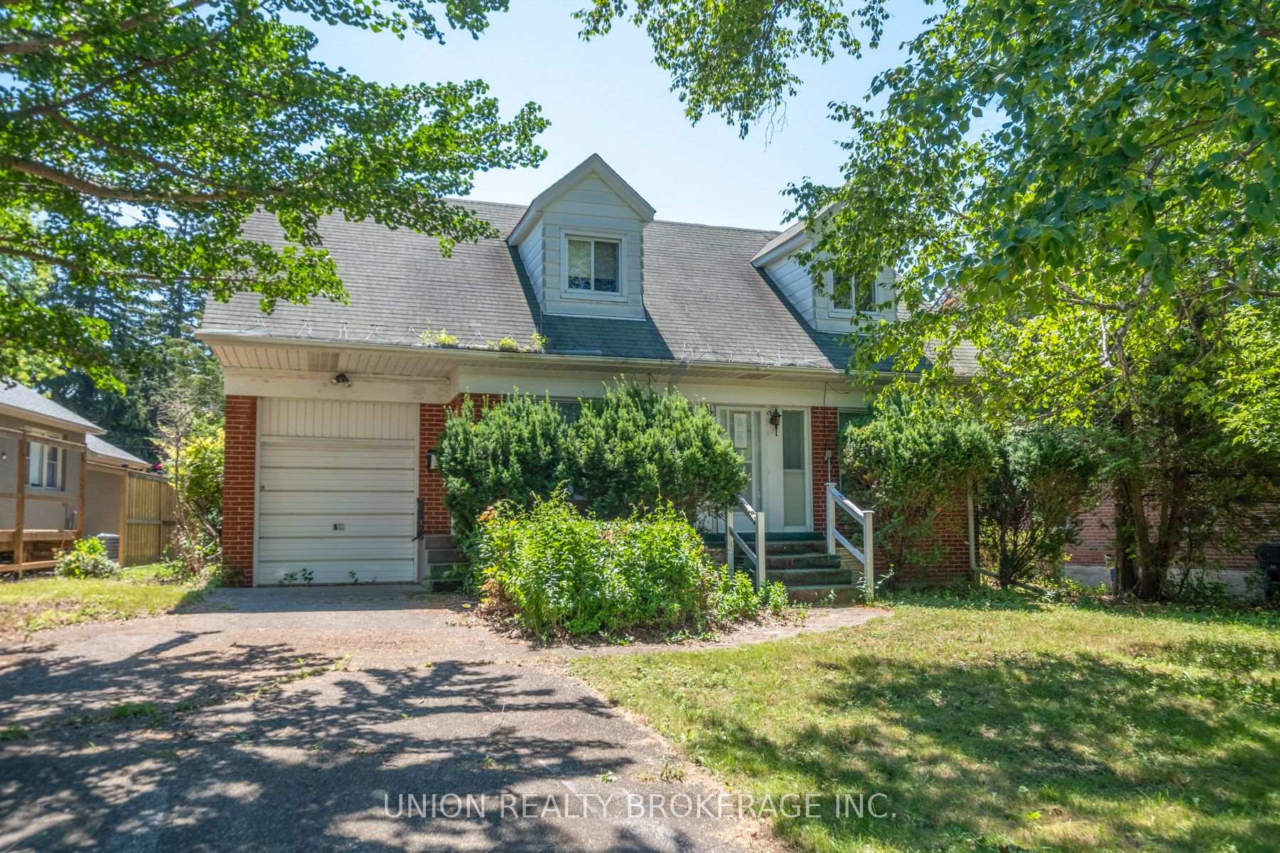 Photo 2 of 37 Shirley Crescent, Scarborough, Scarborough Village — HOMEH