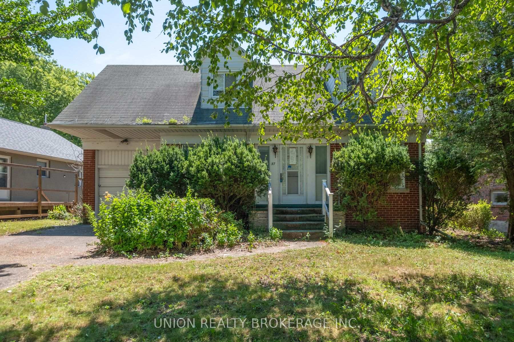 Photo 3 of 37 Shirley Crescent, Scarborough, Scarborough Village — HOMEH