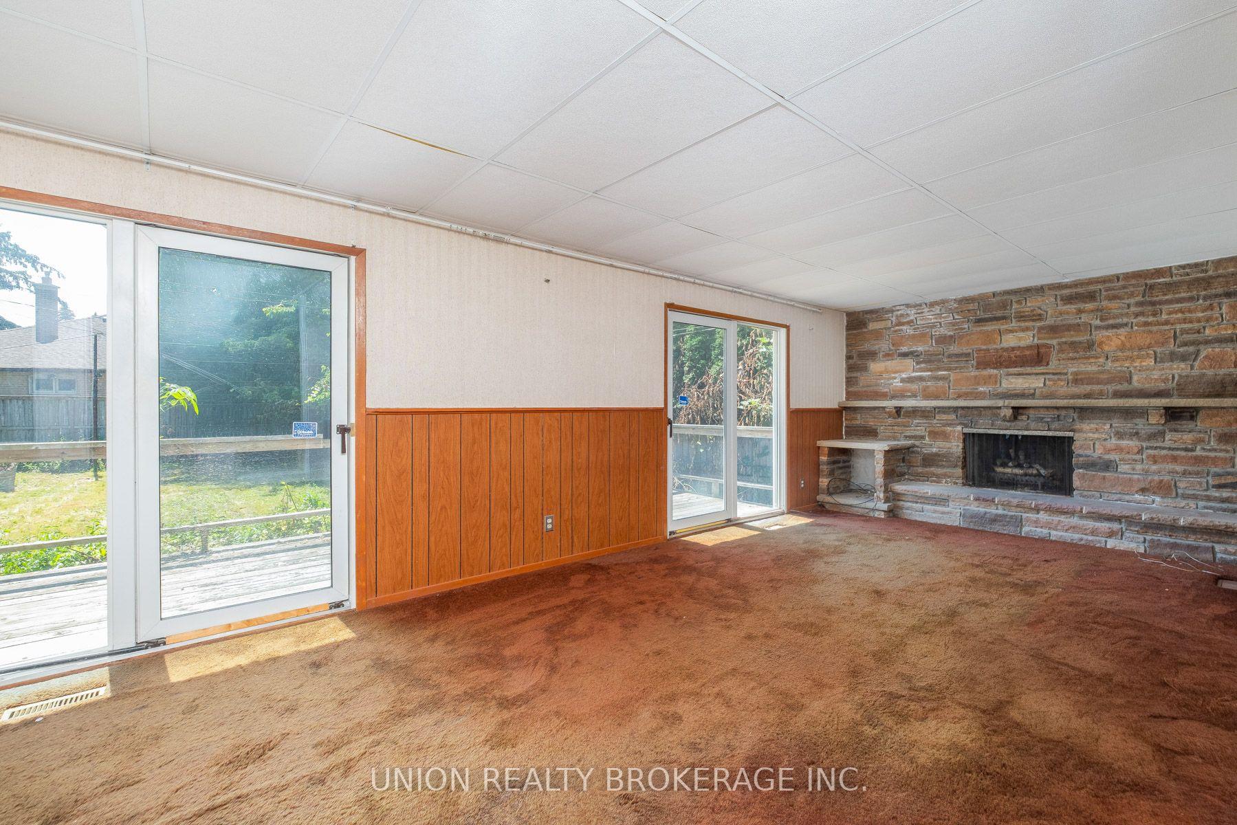 Photo 8 of 37 Shirley Crescent, Scarborough, Scarborough Village — HOMEH