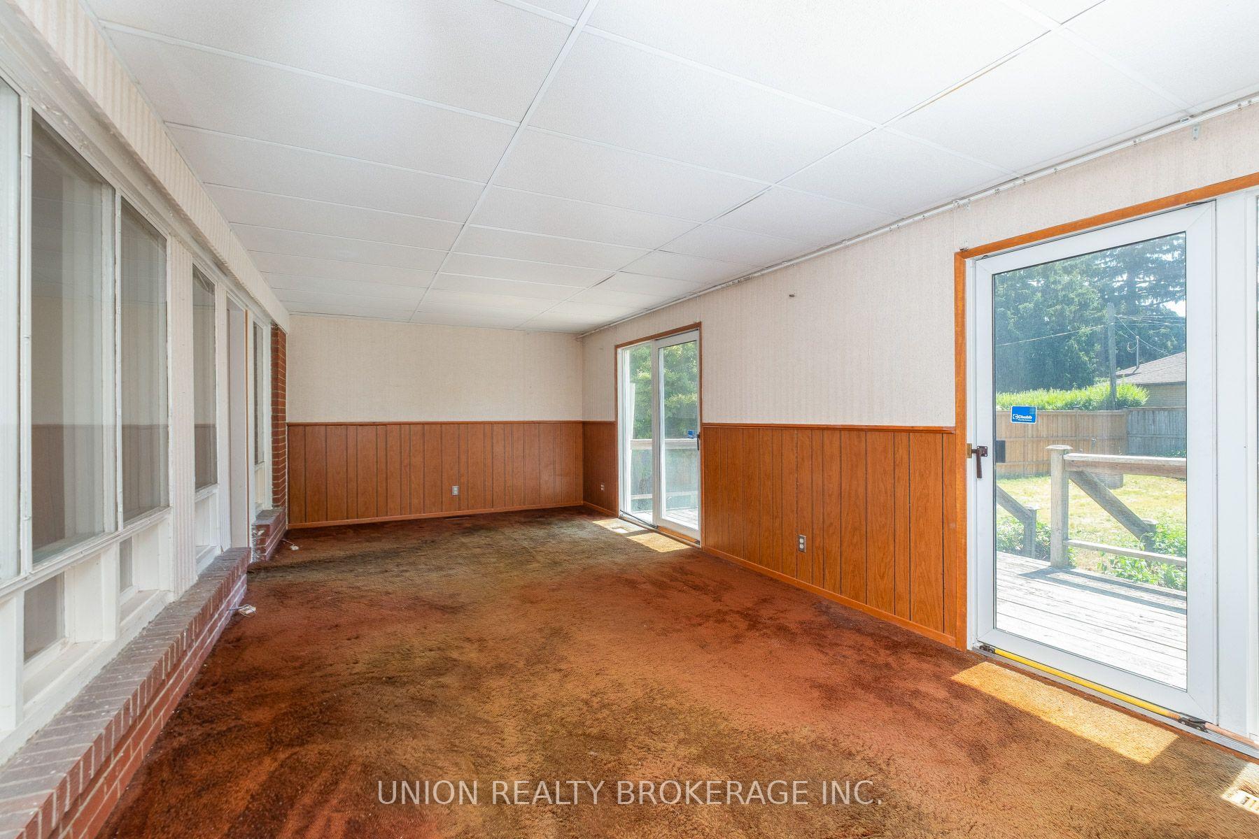 Photo 10 of 37 Shirley Crescent, Scarborough, Scarborough Village — HOMEH