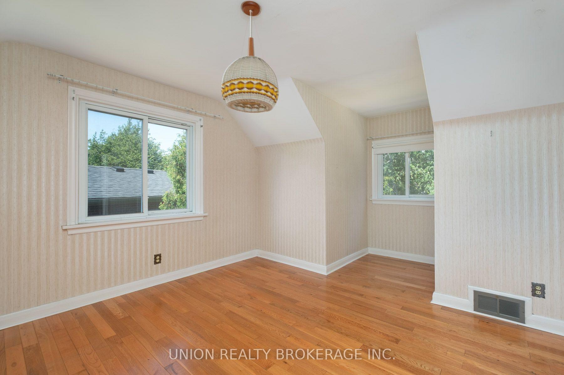 Photo 15 of 37 Shirley Crescent, Scarborough, Scarborough Village — HOMEH