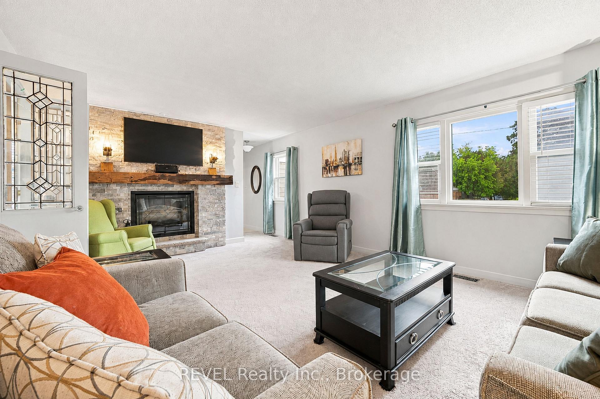 Photo 11 of 42 Wildwood Road, St. Catharines, Port Weller — HOMEH