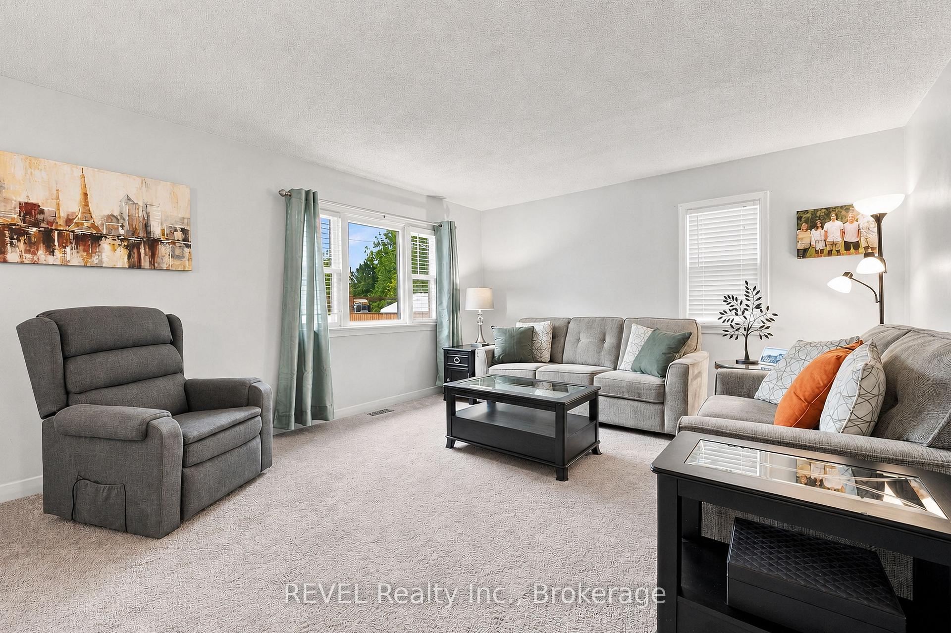 Photo 12 of 42 Wildwood Road, St. Catharines, Port Weller — HOMEH