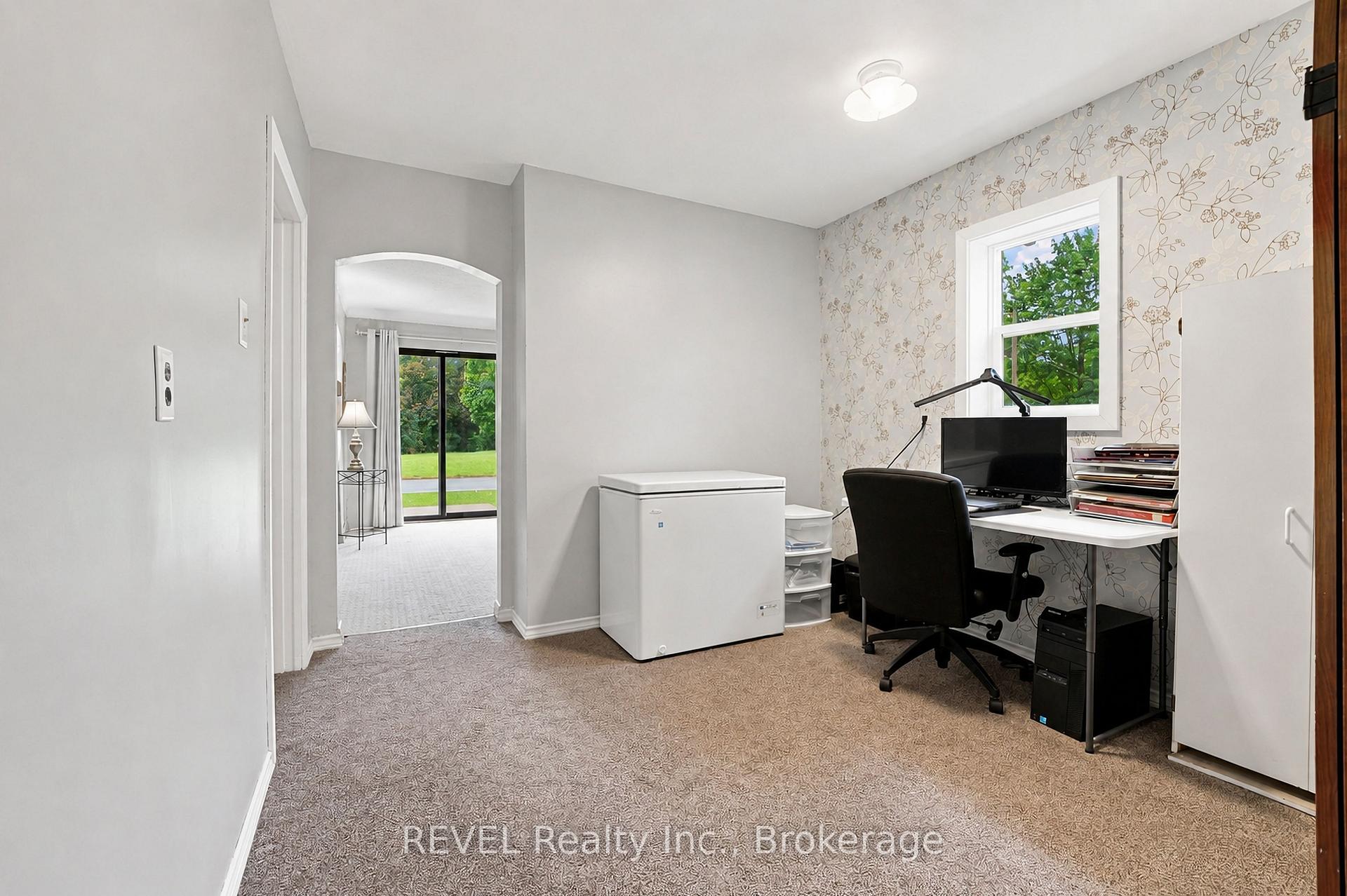 Photo 23 of 42 Wildwood Road, St. Catharines, Port Weller — HOMEH
