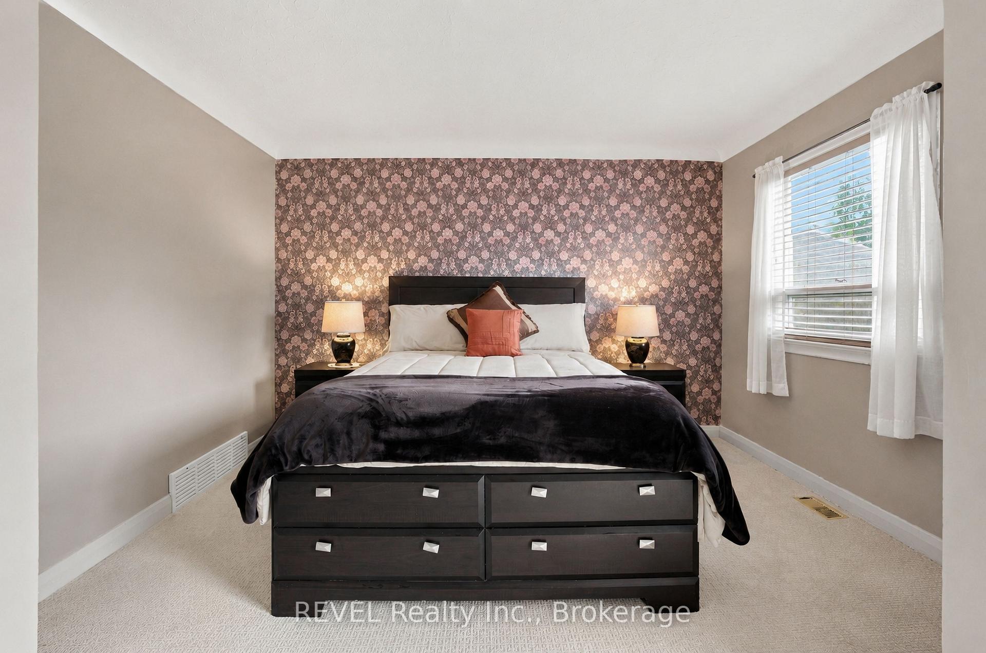 Photo 28 of 42 Wildwood Road, St. Catharines, Port Weller — HOMEH