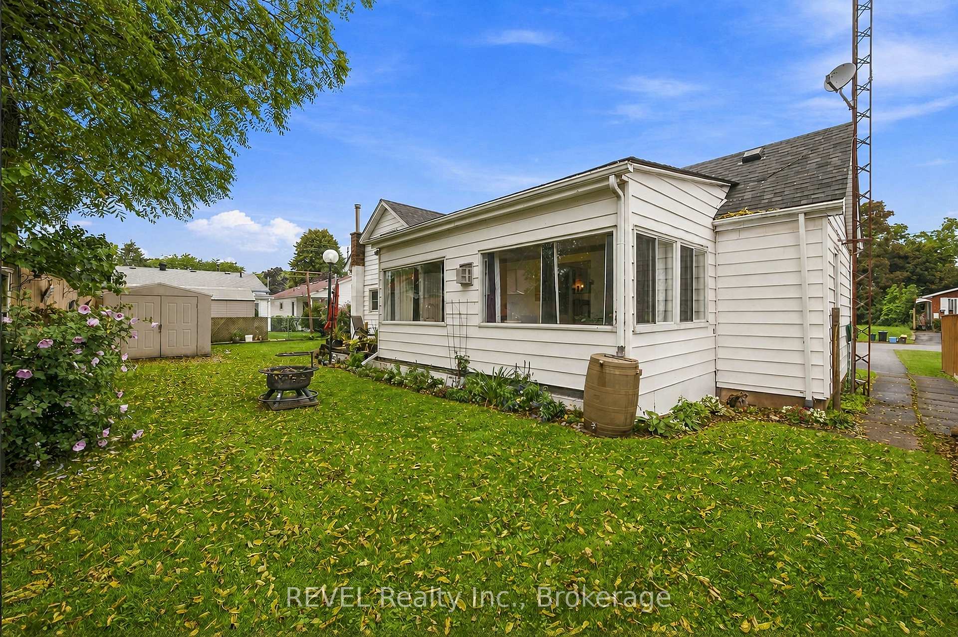 Photo 37 of 42 Wildwood Road, St. Catharines, Port Weller — HOMEH