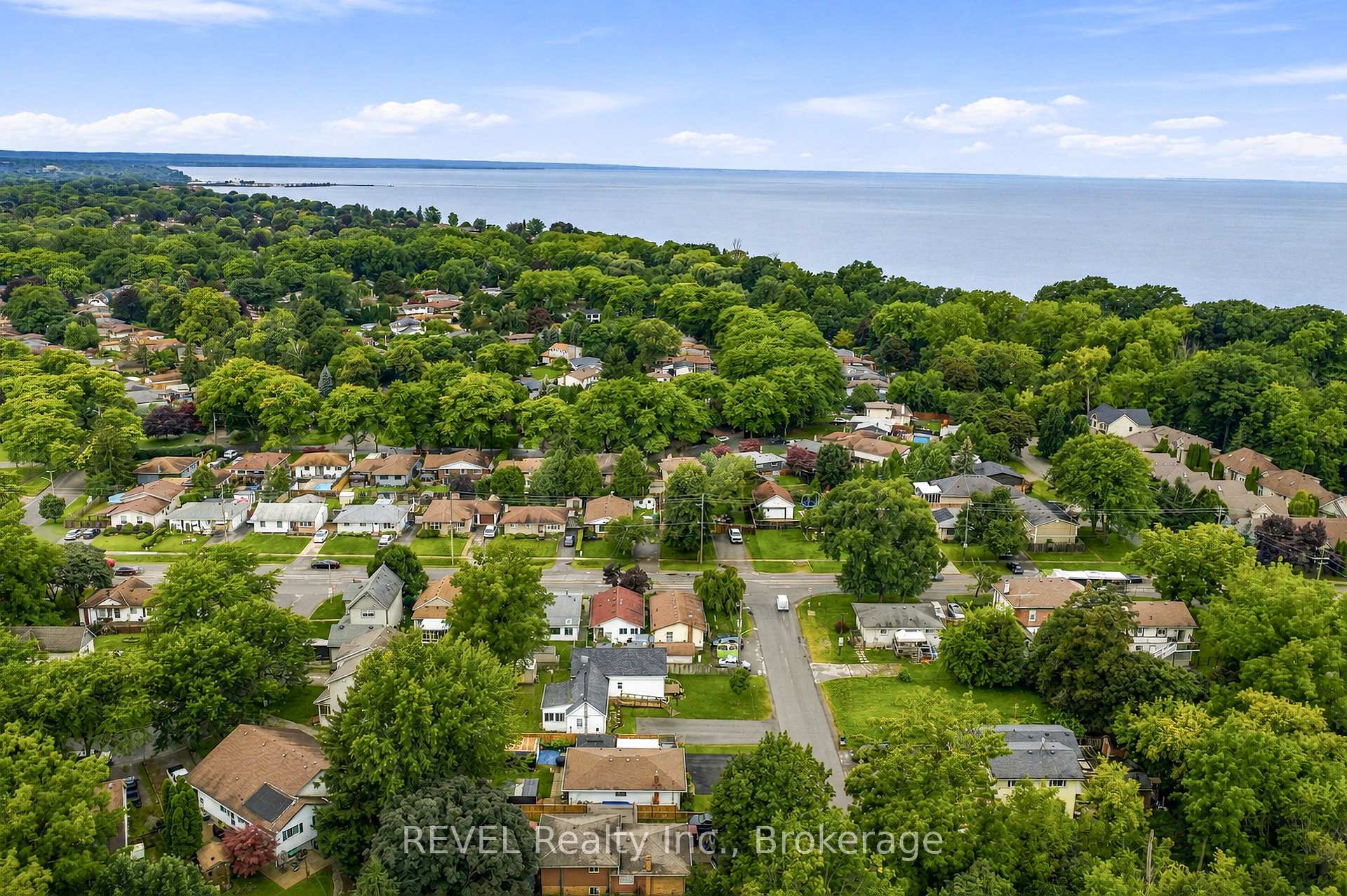 Photo 40 of 42 Wildwood Road, St. Catharines, Port Weller — HOMEH