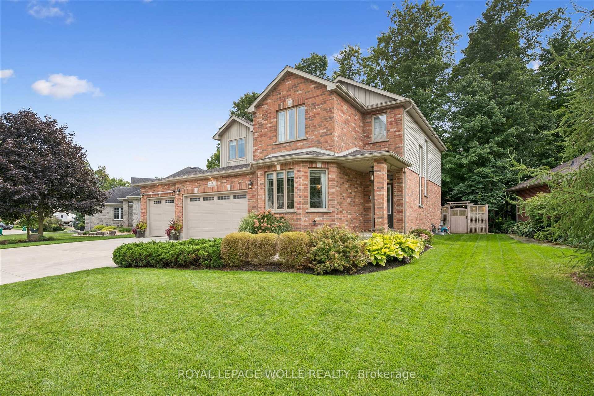 Photo 4 of 45 Welwood Avenue, Wellesley — HOMEH