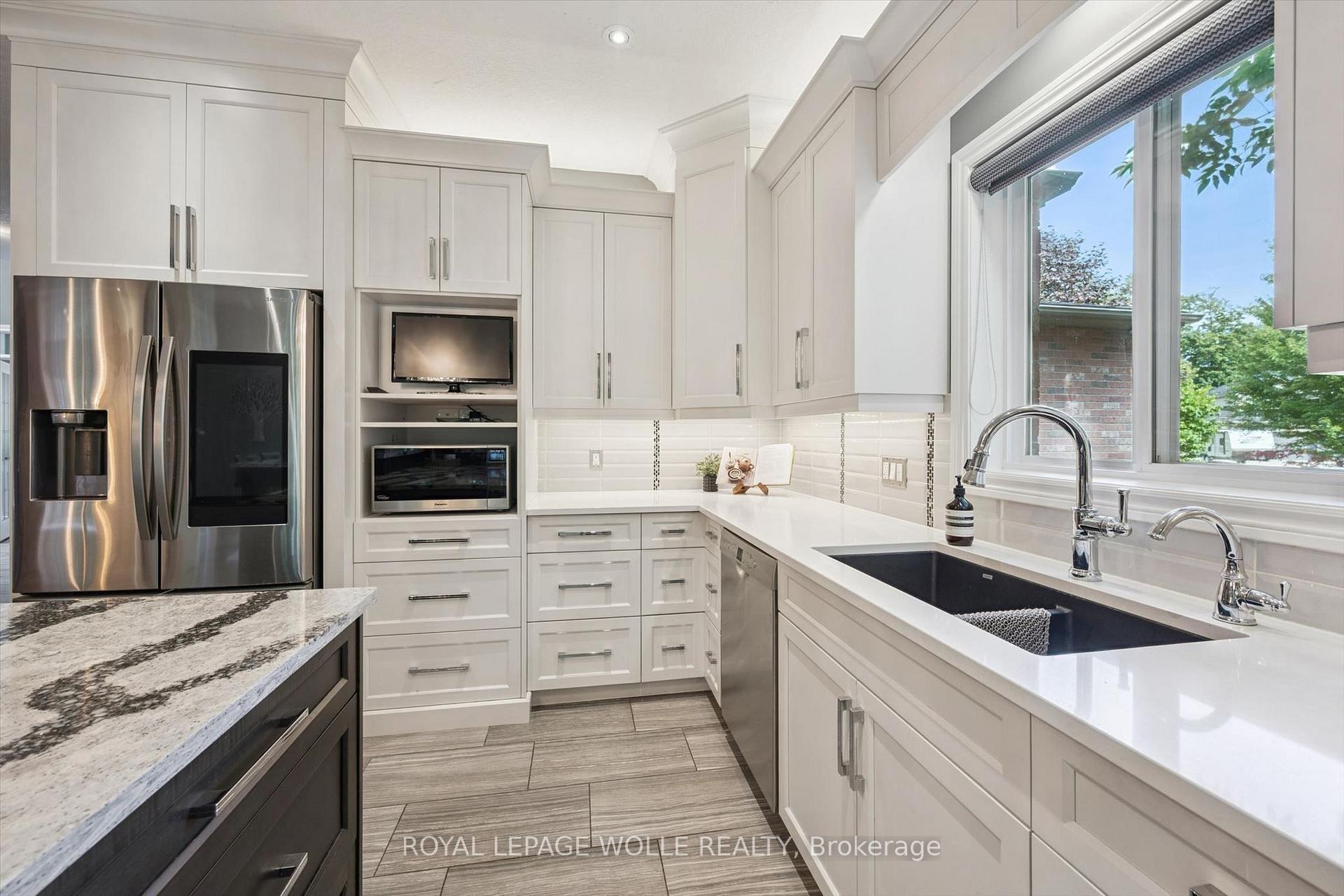 Photo 16 of 45 Welwood Avenue, Wellesley — HOMEH