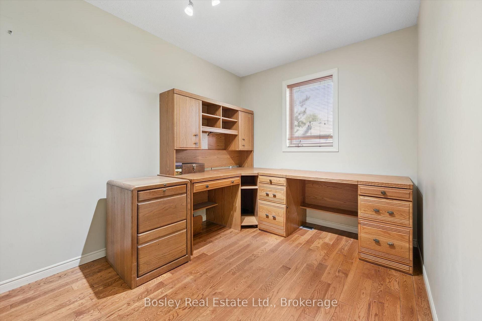 Photo 26 of 240 St Ann Avenue, Wilmot — HOMEH