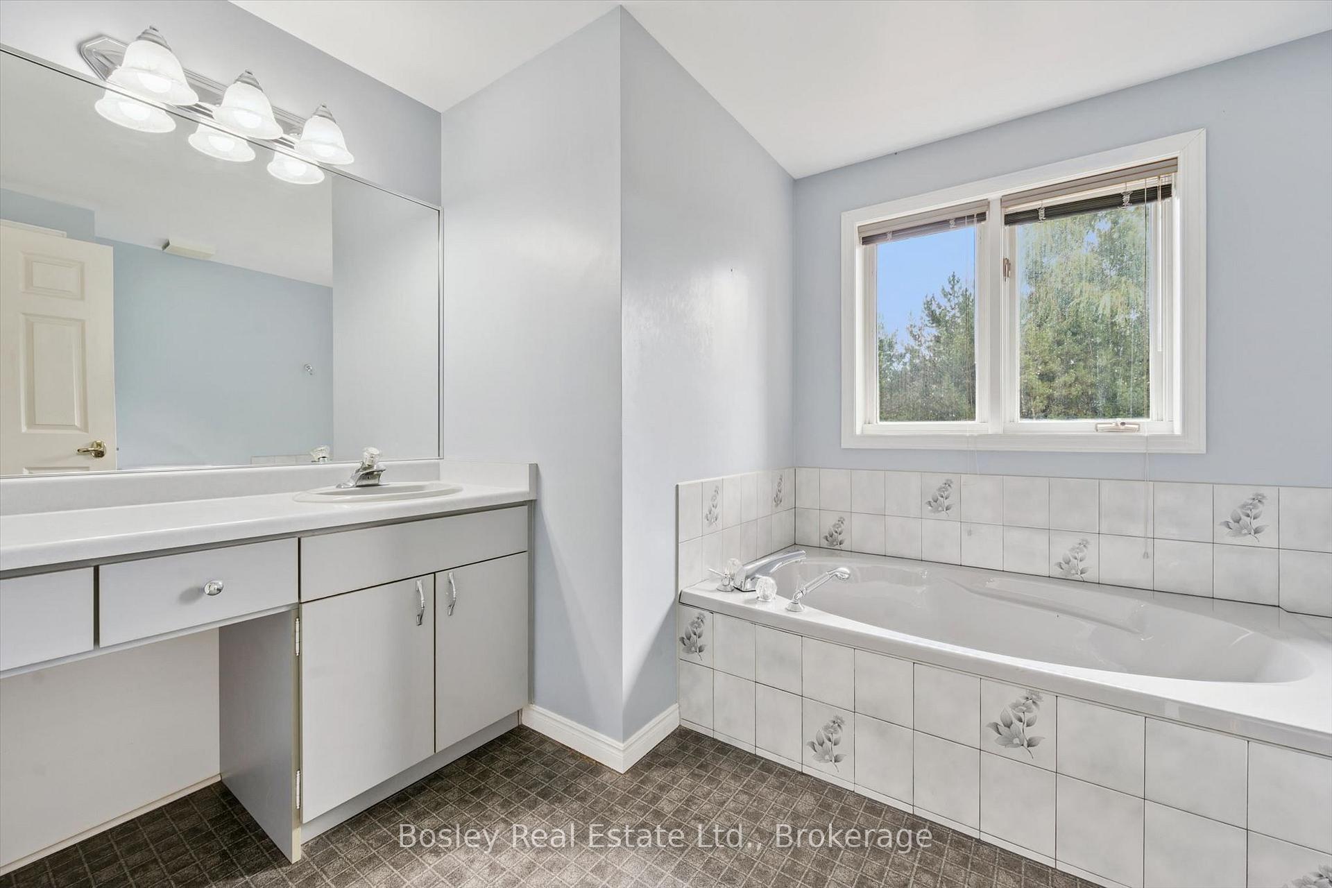 Photo 27 of 240 St Ann Avenue, Wilmot — HOMEH