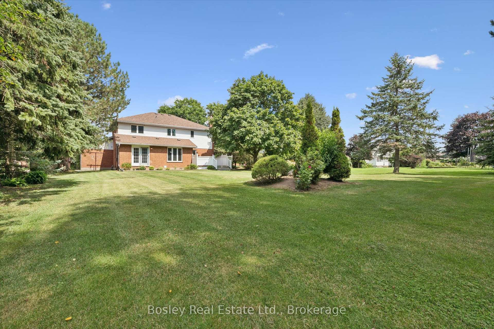 Photo 36 of 240 St Ann Avenue, Wilmot — HOMEH