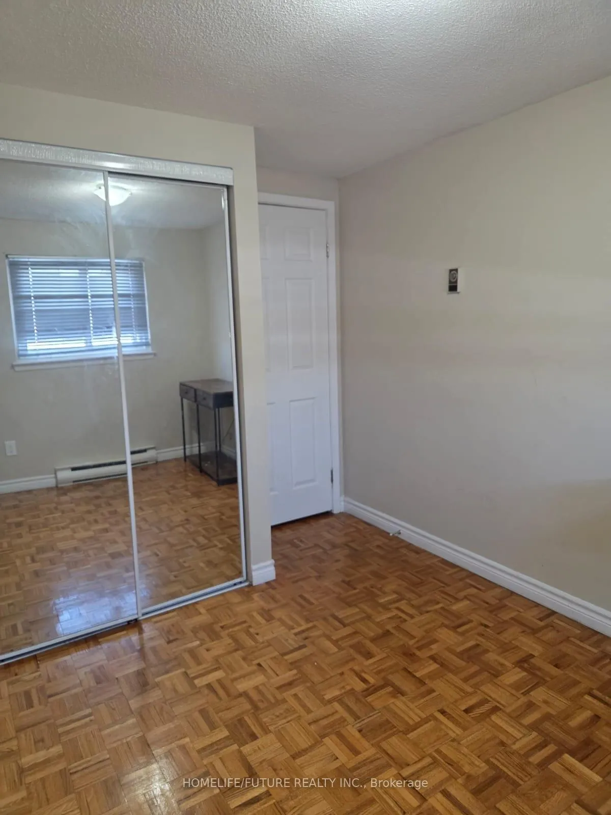Photo 4 of Unit 37, 4 Darras Court, Brampton, Southgate — HOMEH
