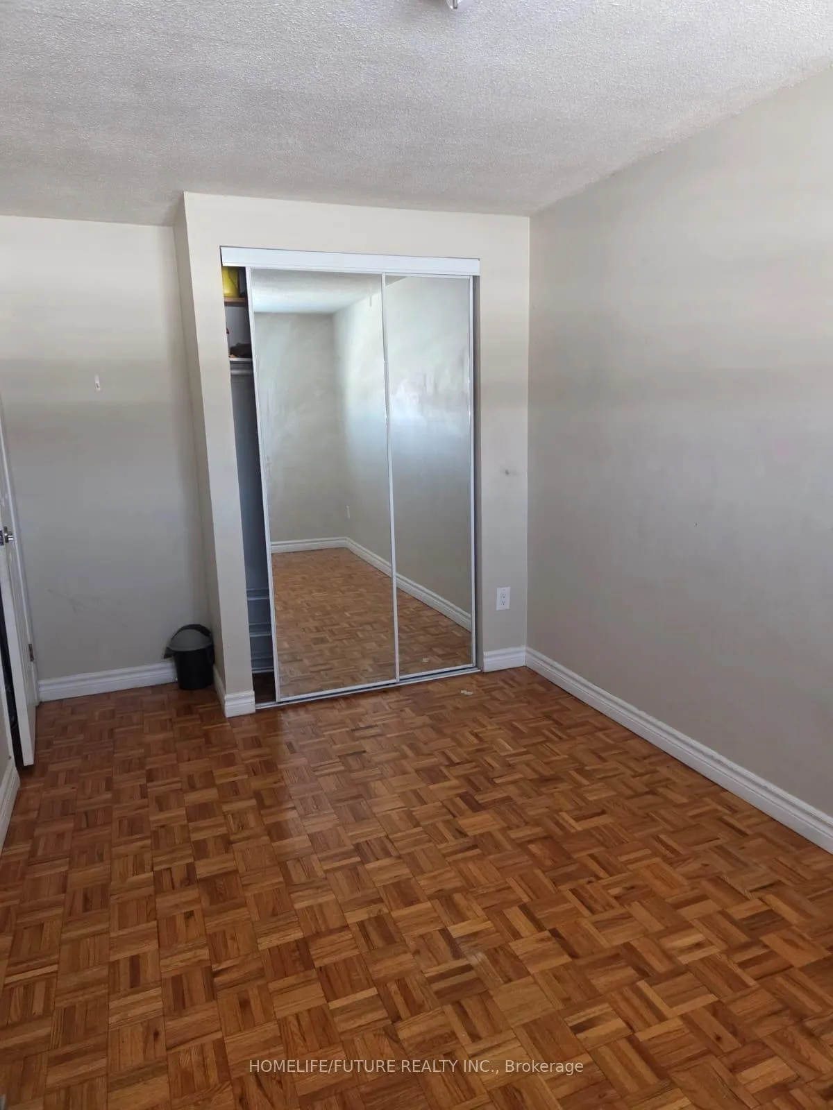Photo 5 of Unit 37, 4 Darras Court, Brampton, Southgate — HOMEH