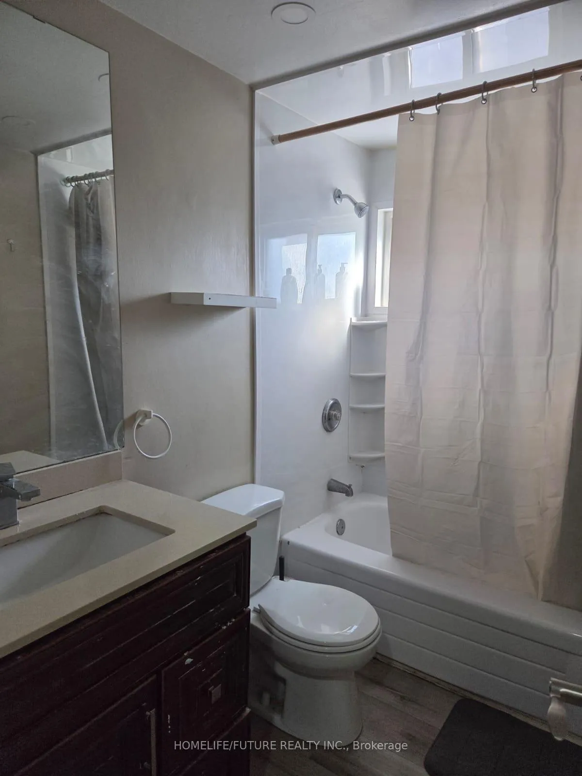 Photo 7 of Unit 37, 4 Darras Court, Brampton, Southgate — HOMEH