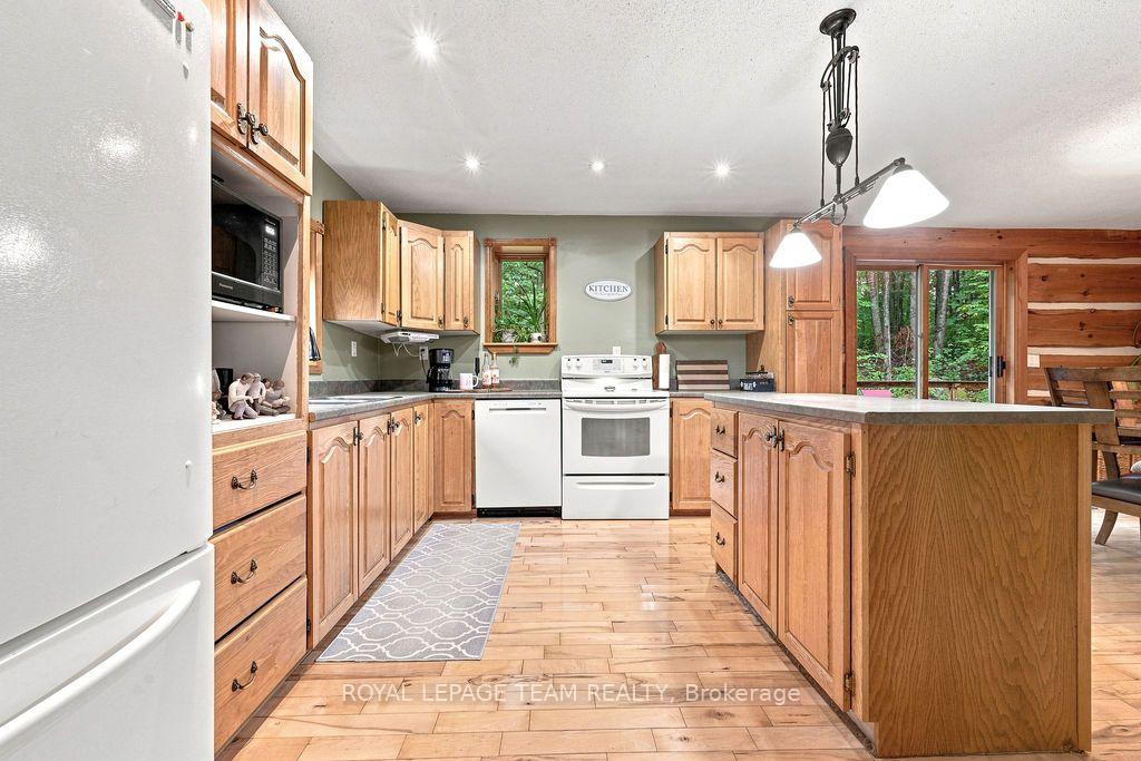 Photo 13 of 2193 Foymount Road, Bonnechere Valley, Eganville/Bonnechere Twp — HOMEH