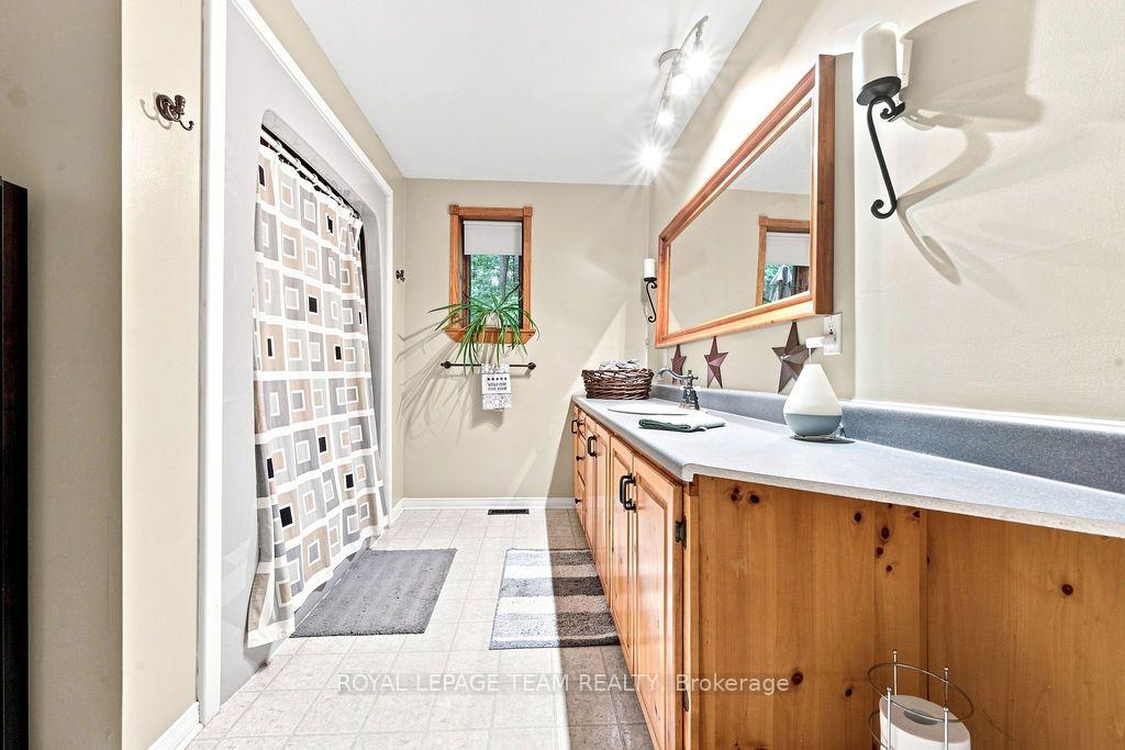 Photo 23 of 2193 Foymount Road, Bonnechere Valley, Eganville/Bonnechere Twp — HOMEH