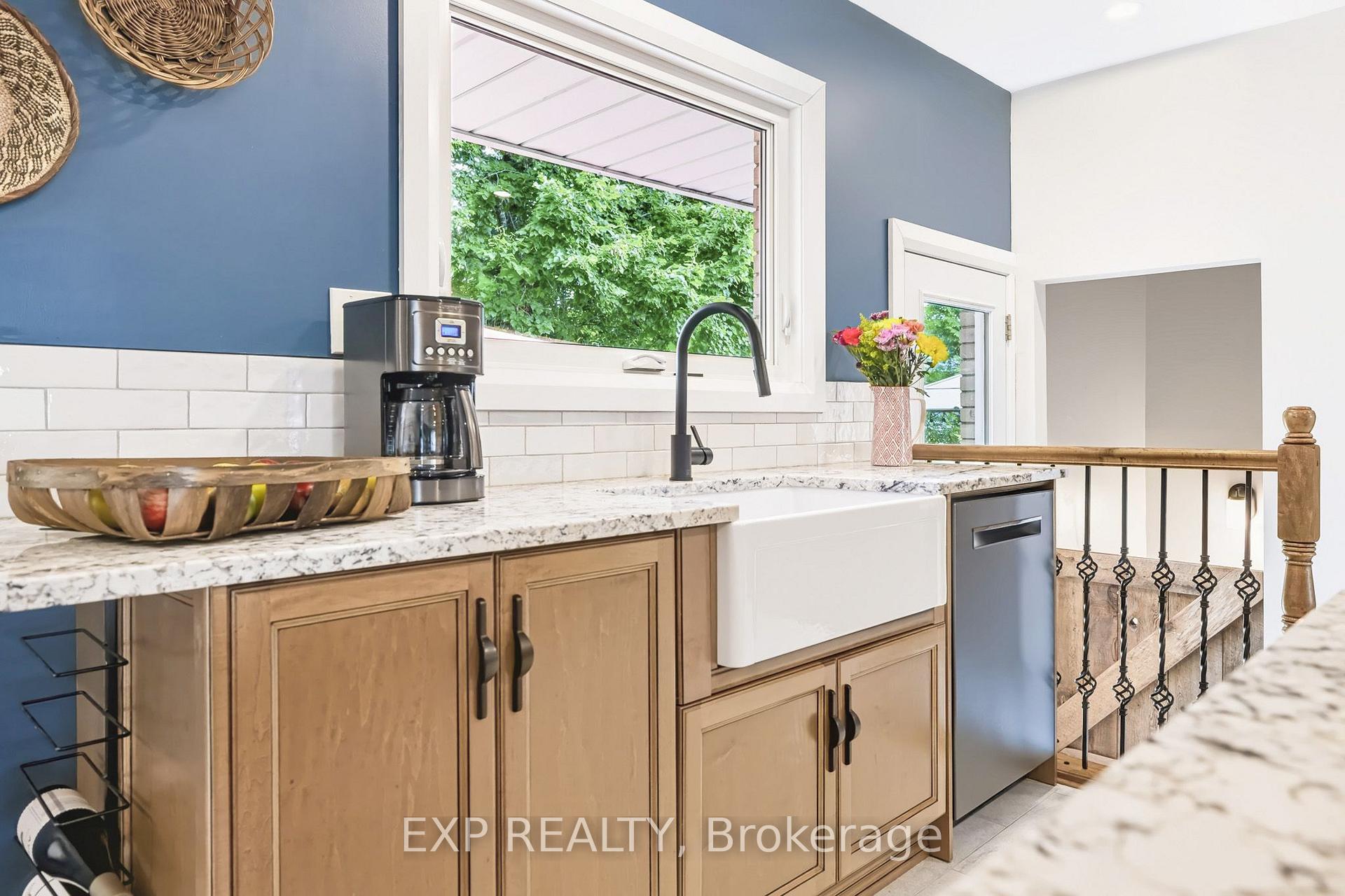 Photo 16 of 61 Ridgefield Crescent, Ottawa, Arbeatha Park — HOMEH