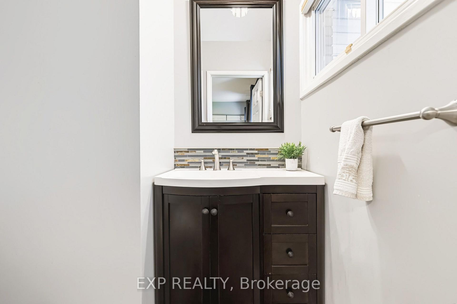 Photo 22 of 61 Ridgefield Crescent, Ottawa, Arbeatha Park — HOMEH