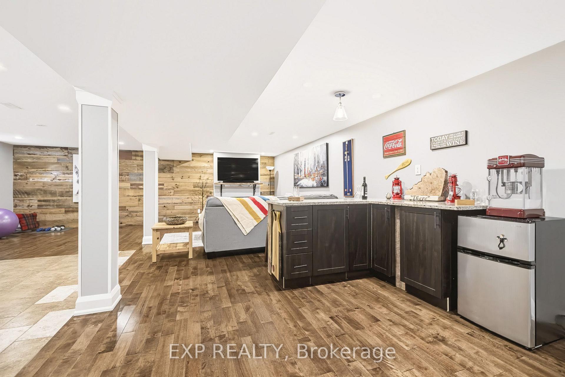 Photo 32 of 61 Ridgefield Crescent, Ottawa, Arbeatha Park — HOMEH