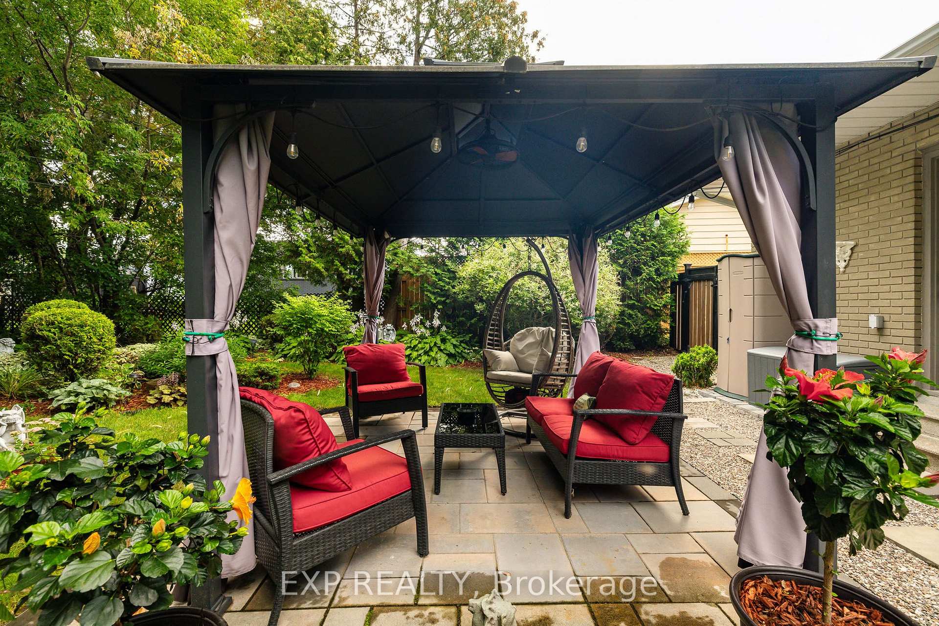 Photo 39 of 61 Ridgefield Crescent, Ottawa, Arbeatha Park — HOMEH