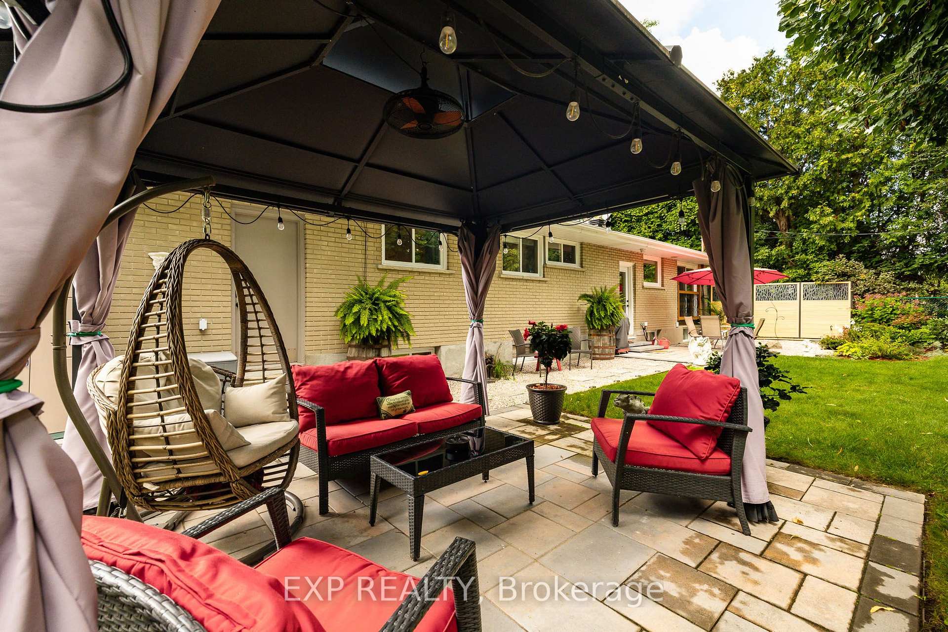 Photo 40 of 61 Ridgefield Crescent, Ottawa, Arbeatha Park — HOMEH