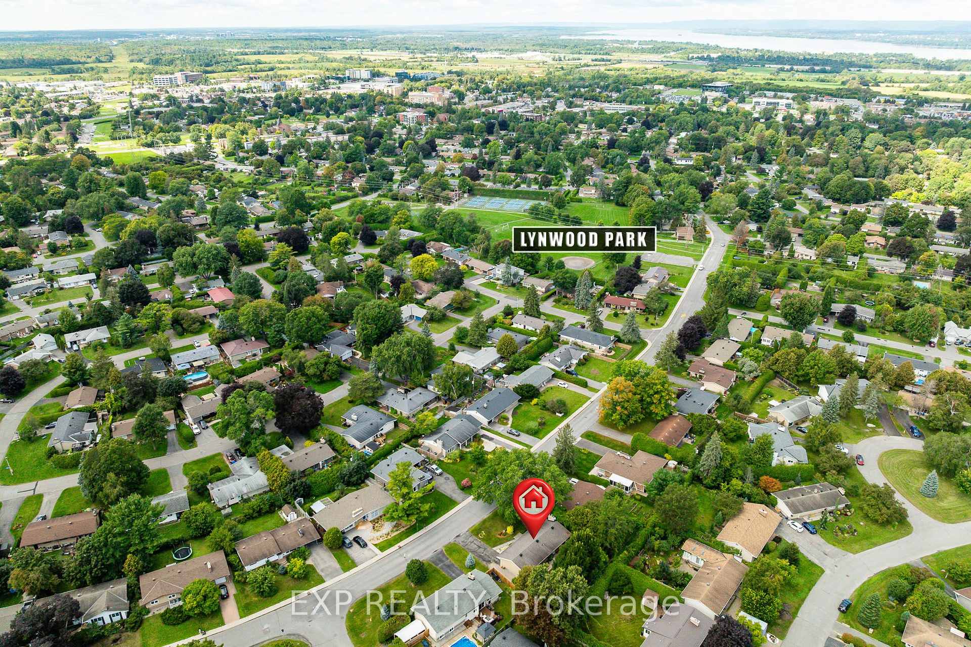 Photo 46 of 61 Ridgefield Crescent, Ottawa, Arbeatha Park — HOMEH