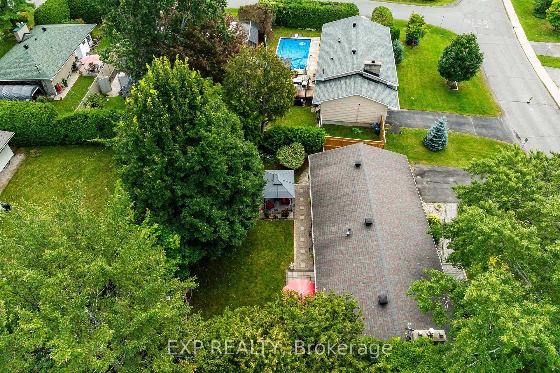 Photo 56 of 61 Ridgefield Crescent, Ottawa, Arbeatha Park — HOMEH