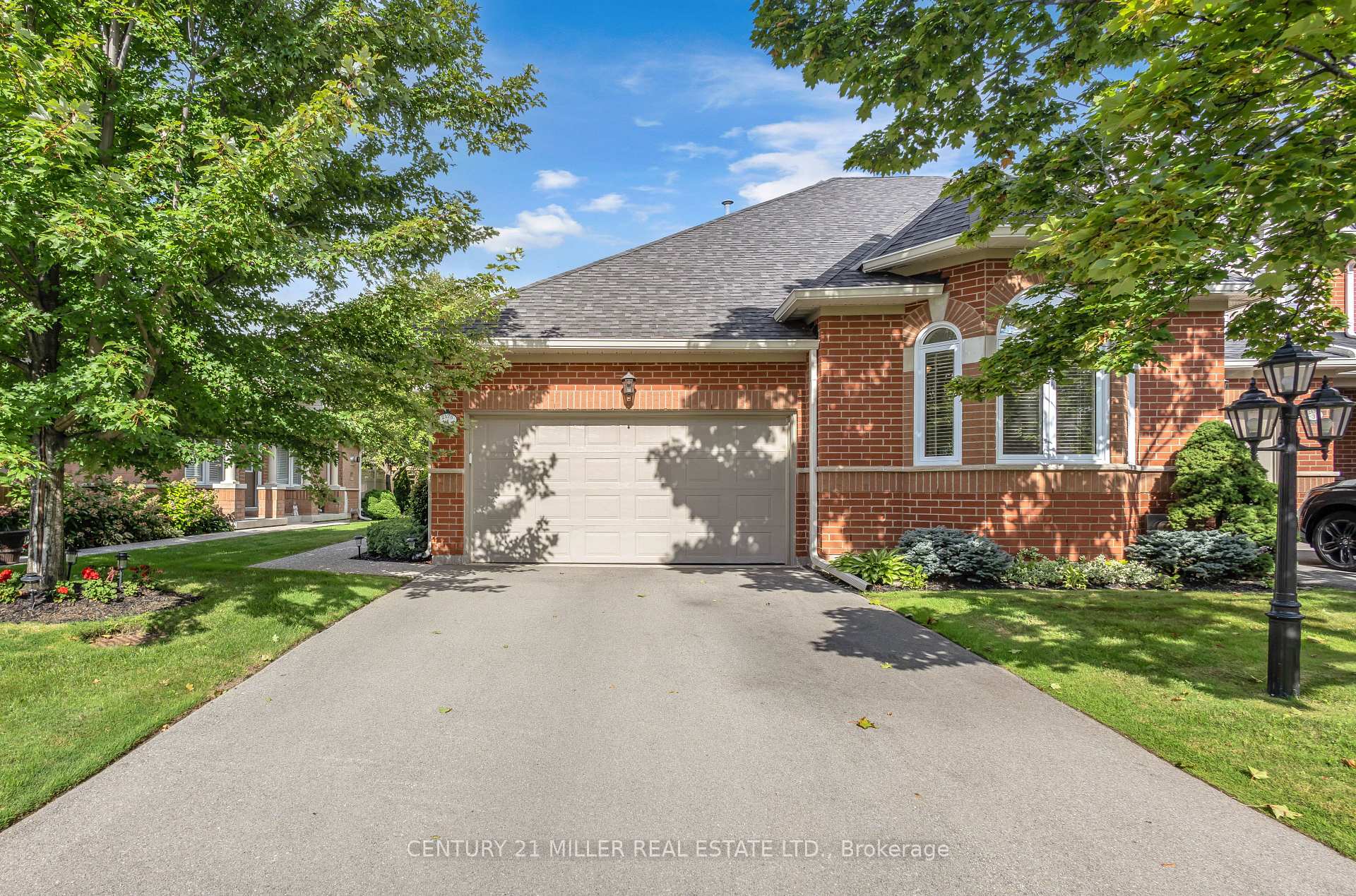 Photo of Unit 4, 2175 Country Club Drive