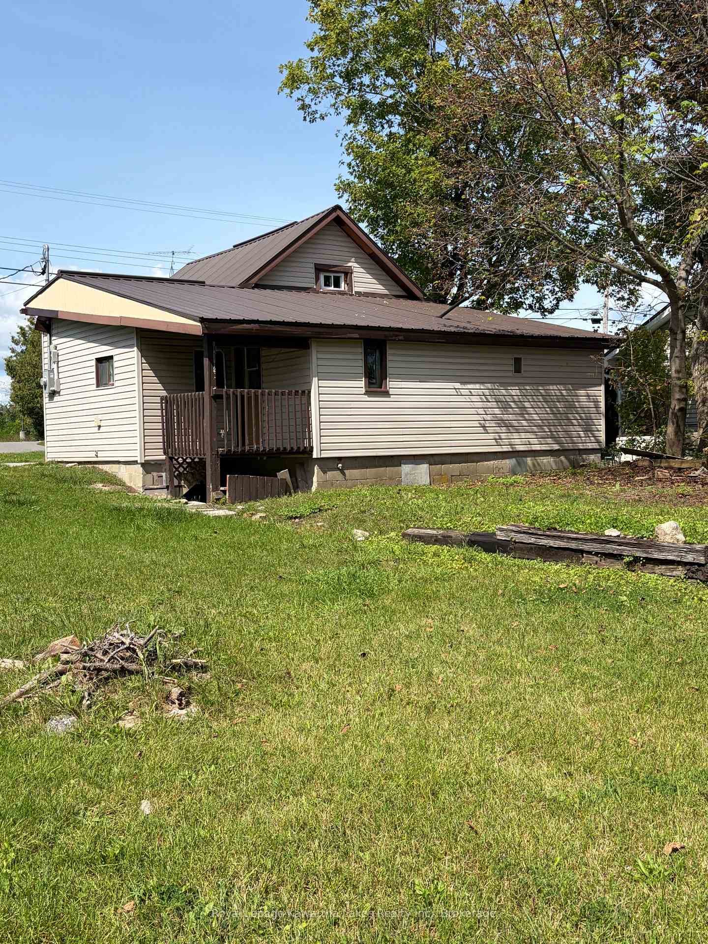 Photo 2 of 67 Murray Street, Kawartha Lakes, Fenelon Falls — HOMEH