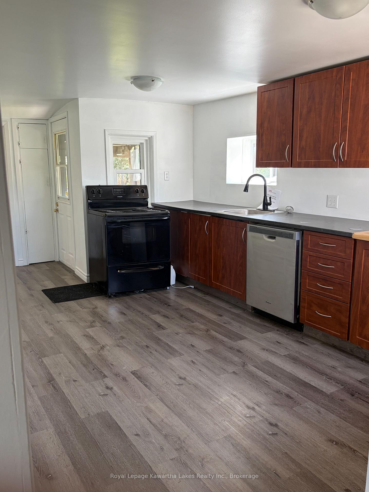 Photo 5 of 67 Murray Street, Kawartha Lakes, Fenelon Falls — HOMEH