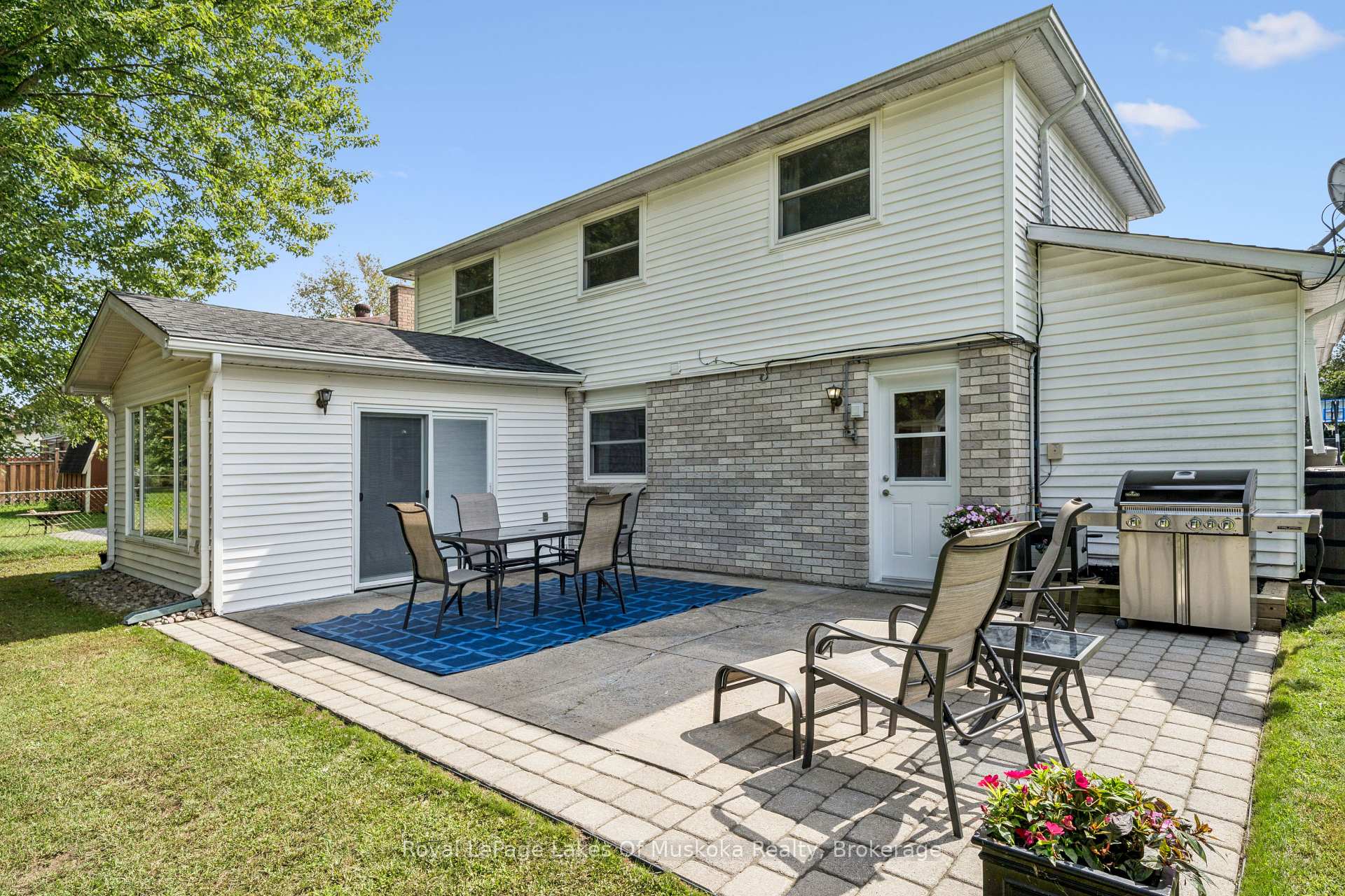 Photo 2 of 23 Maypark Drive, Bracebridge, Monck (Bracebridge) — HOMEH