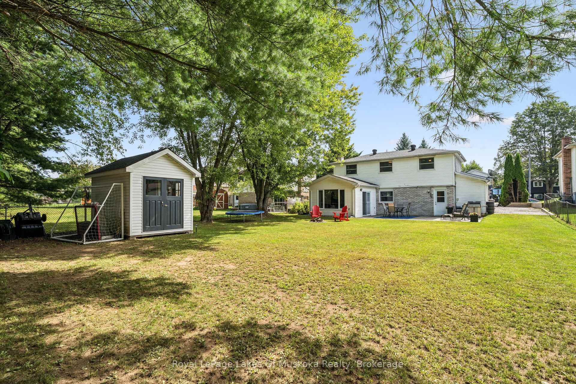 Photo 4 of 23 Maypark Drive, Bracebridge, Monck (Bracebridge) — HOMEH