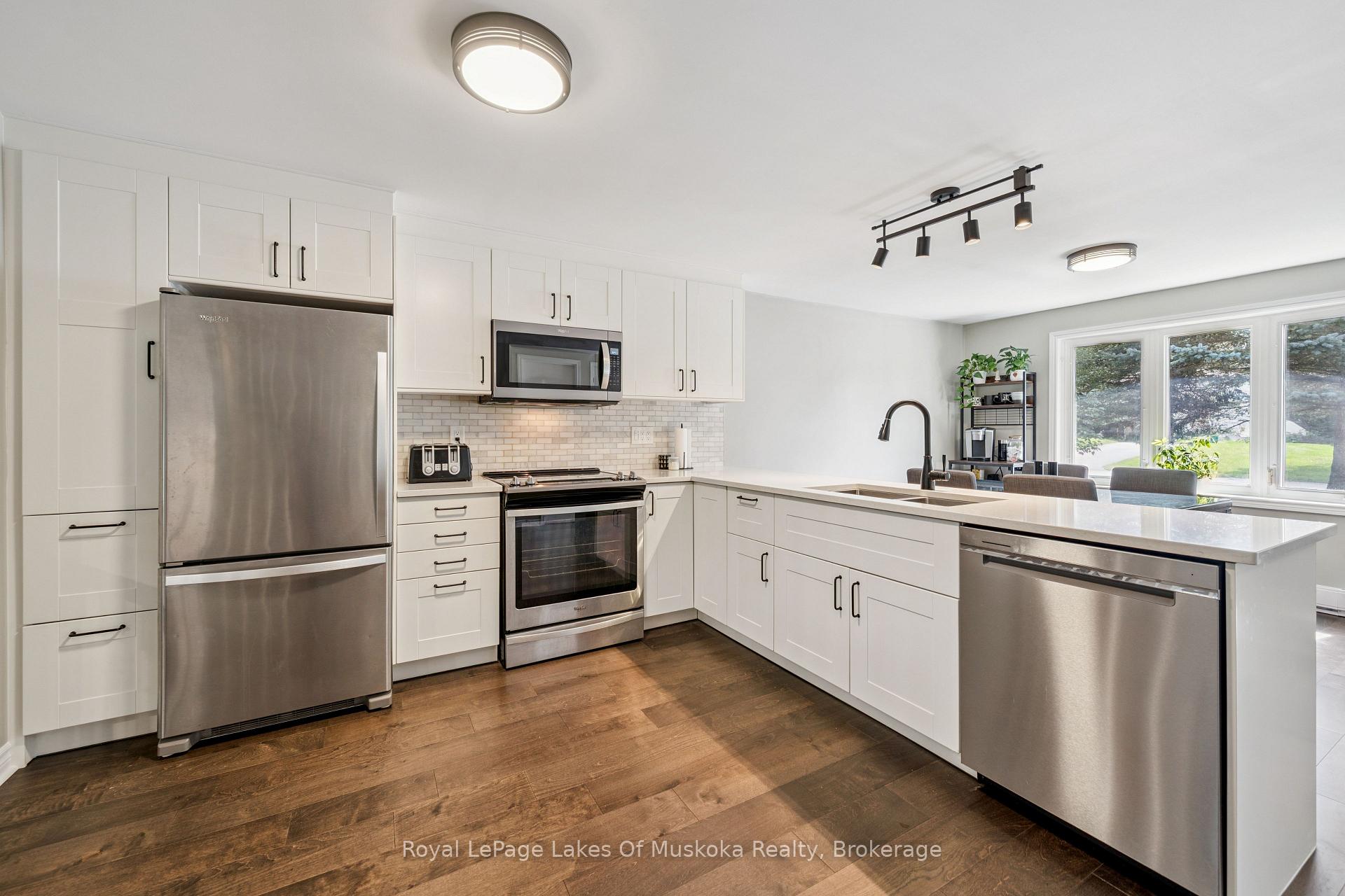 Photo 7 of 23 Maypark Drive, Bracebridge, Monck (Bracebridge) — HOMEH