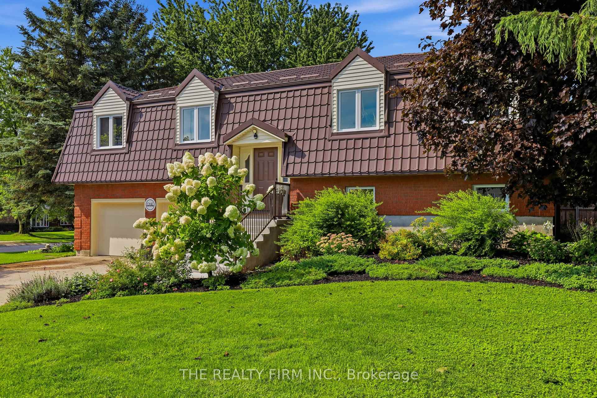 Photo 3 of 1 Hueston Drive, Thames Centre, Thorndale — HOMEH