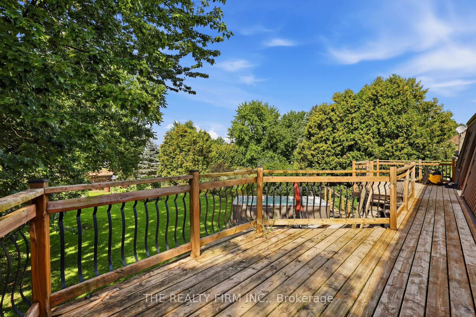 Photo 16 of 1 Hueston Drive, Thames Centre, Thorndale — HOMEH