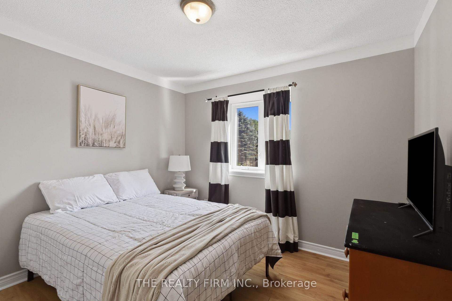 Photo 17 of 1 Hueston Drive, Thames Centre, Thorndale — HOMEH