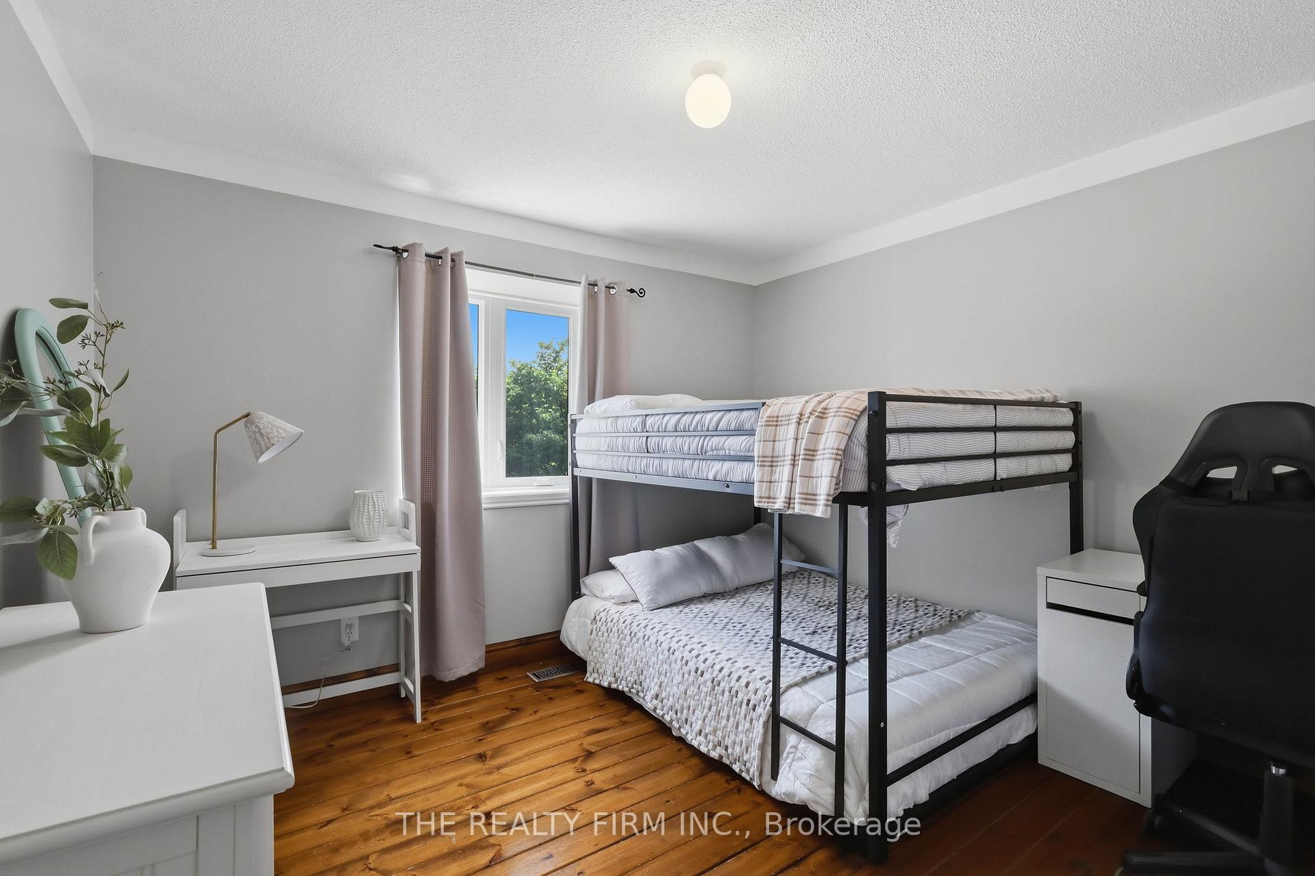 Photo 18 of 1 Hueston Drive, Thames Centre, Thorndale — HOMEH