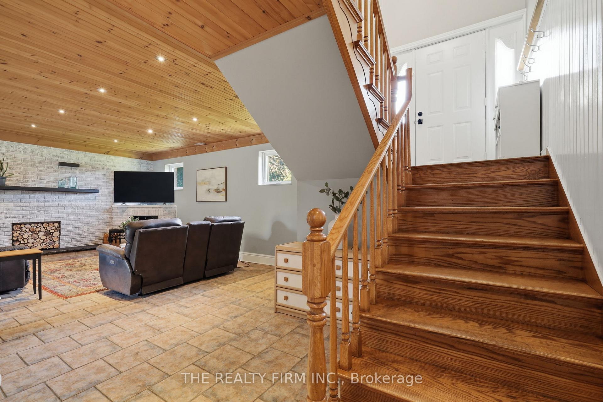 Photo 20 of 1 Hueston Drive, Thames Centre, Thorndale — HOMEH