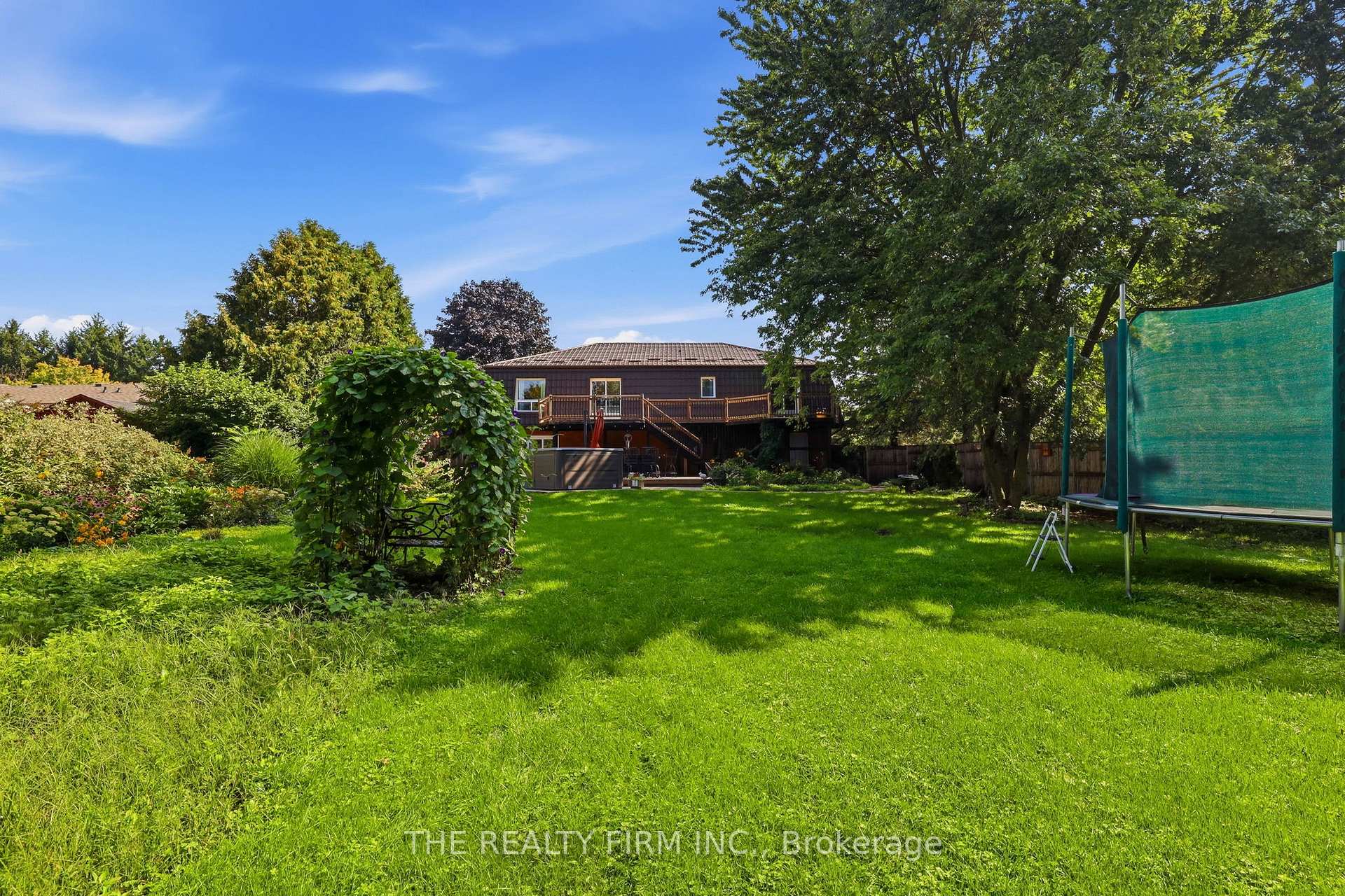 Photo 29 of 1 Hueston Drive, Thames Centre, Thorndale — HOMEH