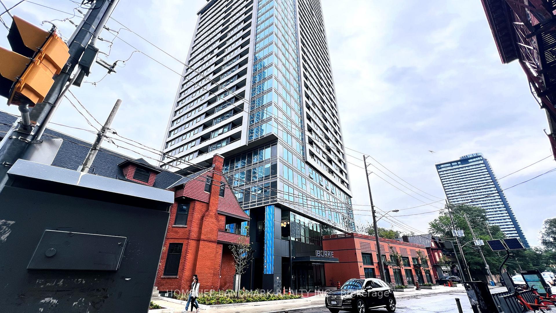 Front of Unit 4307, 609 Sherbourne Street