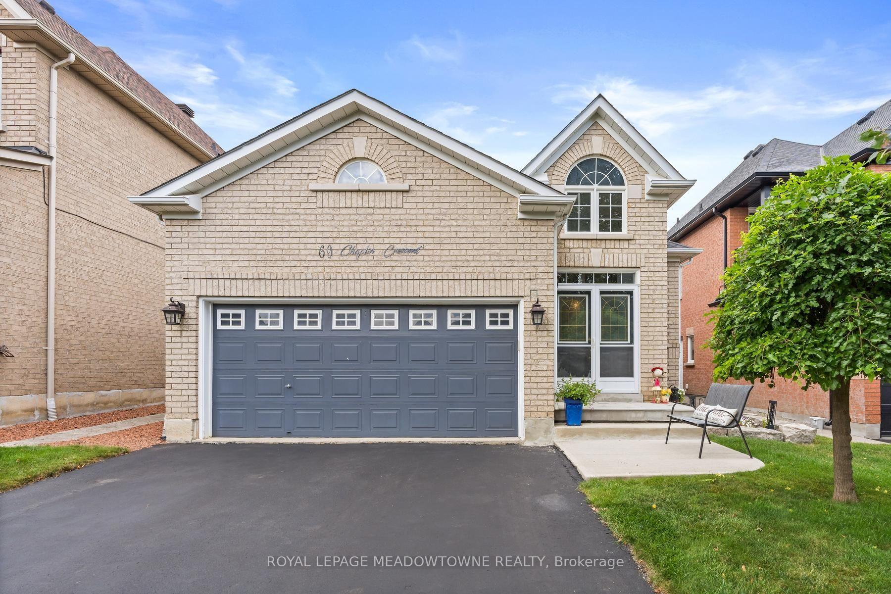 Photo 1 of 69 Chaplin Crescent, Halton Hills, Georgetown — HOMEH