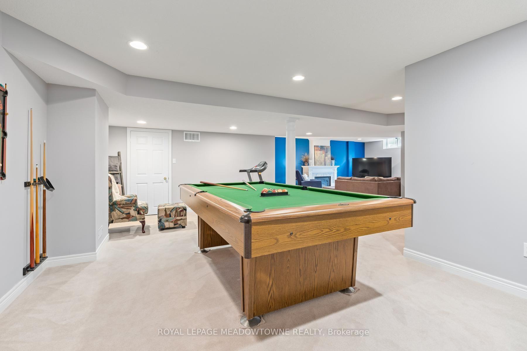 Photo 31 of 69 Chaplin Crescent, Halton Hills, Georgetown — HOMEH