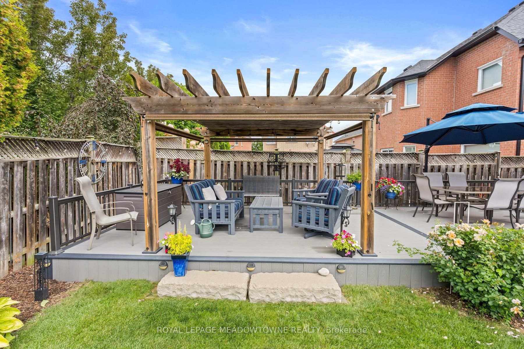 Photo 41 of 69 Chaplin Crescent, Halton Hills, Georgetown — HOMEH