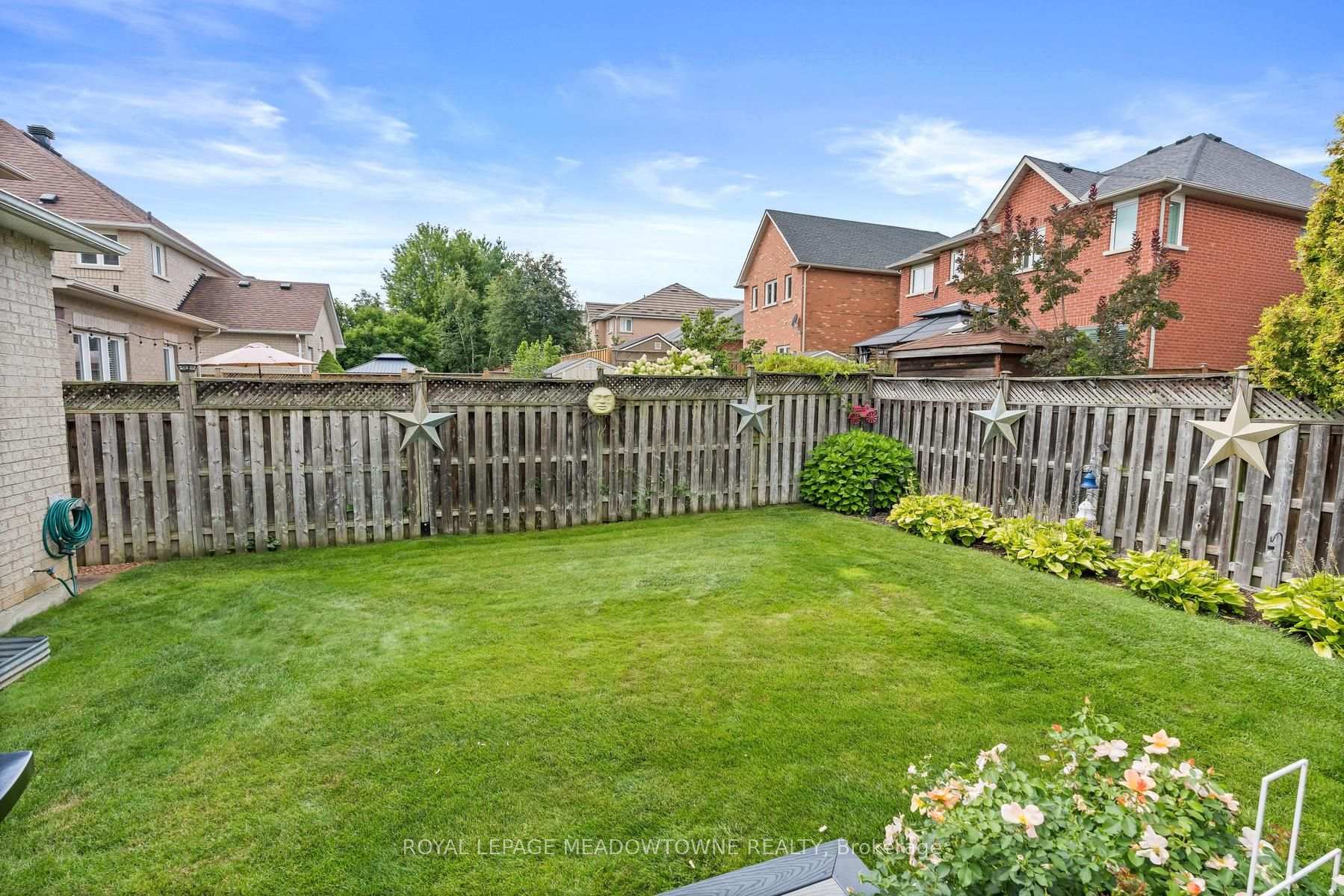 Photo 43 of 69 Chaplin Crescent, Halton Hills, Georgetown — HOMEH