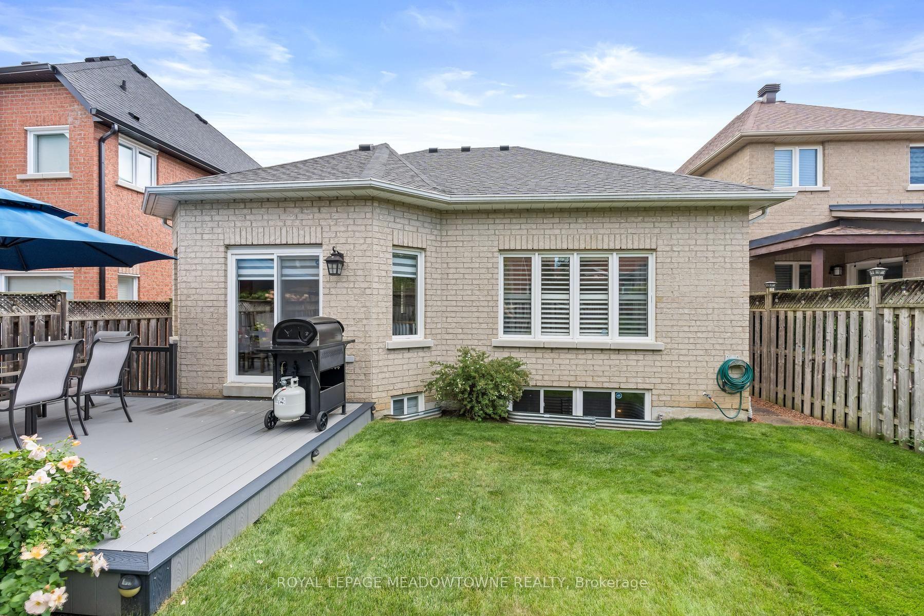 Photo 49 of 69 Chaplin Crescent, Halton Hills, Georgetown — HOMEH